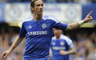 华体会HTH_狂飙突进力劈华岳！杰伦-布朗挂人强杀2+1定乾坤 凯尔特人险胜活塞锁定关键卡位战