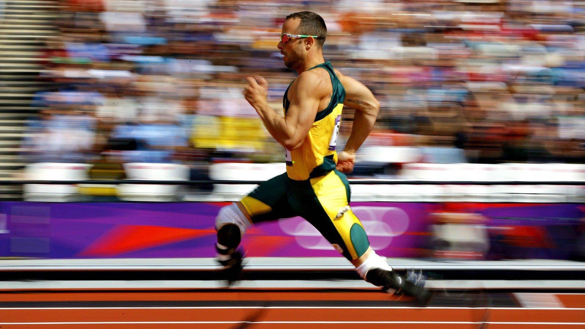 华体会HTH|杰威强硬回应阿伦犯规，我的职责就是站在霍姆格伦身前-第3张图片-华体会官网—专业体育赛事与在线体验